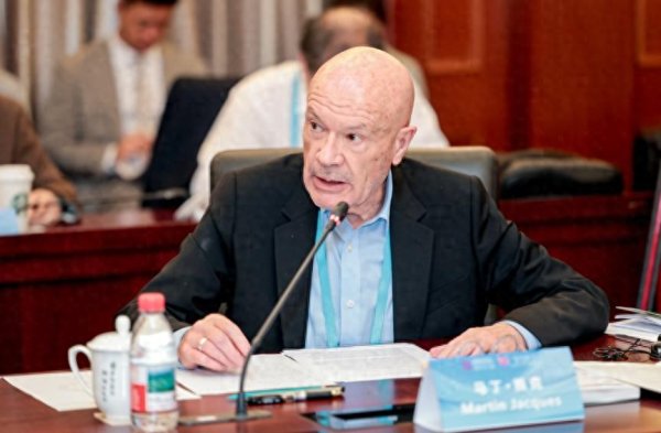 魔投网 英国专家称特朗普目光短浅, 无法遏制中国发展, 不是中国的对手